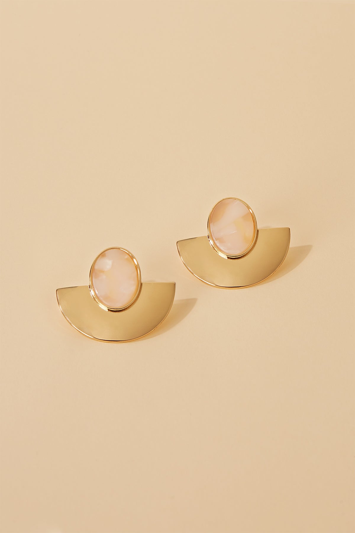 Pendientes Darla Salmon · Flora ·