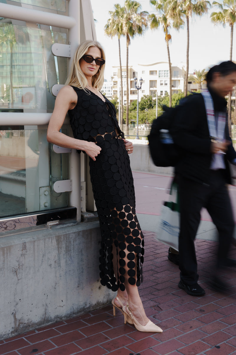 Fern Sleeveless Front Tie Circle Crochet Top Black