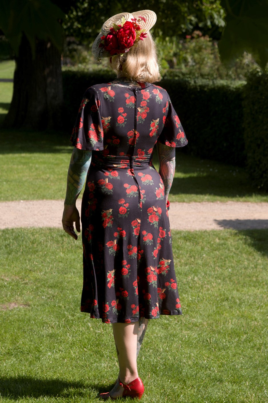 Donna Red Rose Crossover Bust Dress