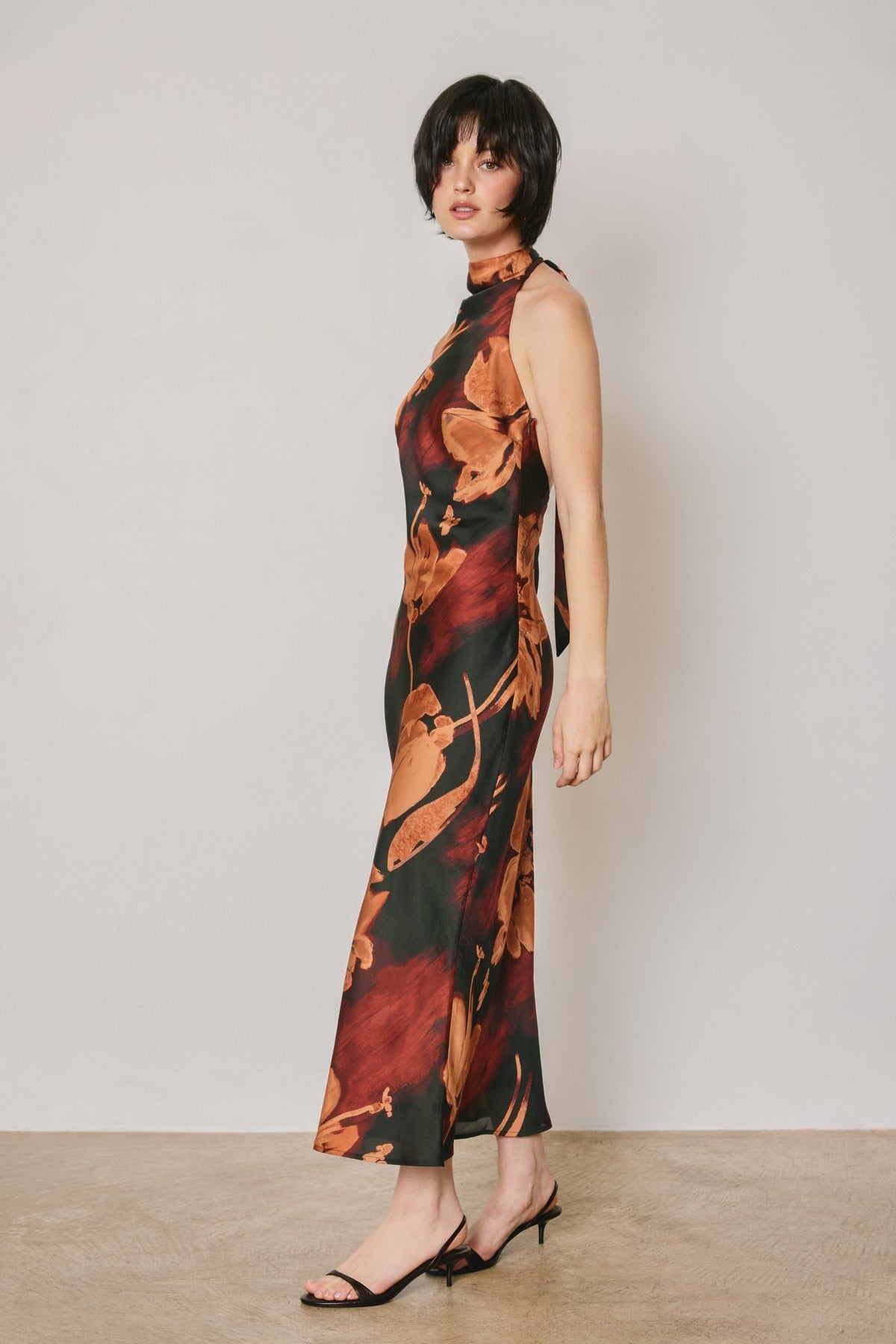 Waitlist 8/5 • Jeanette Sleeveless Halter Floral Print Midi Dress Black