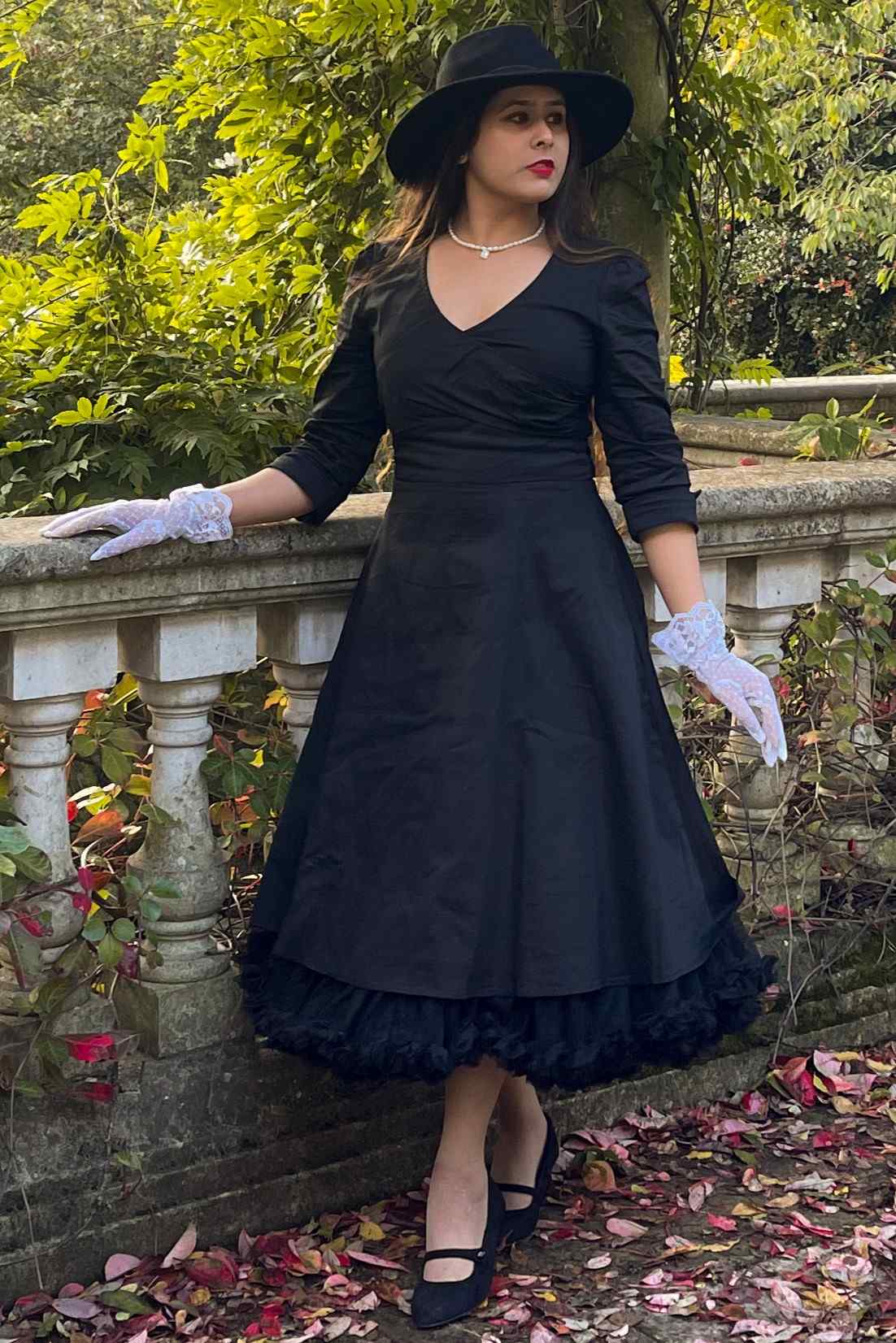 Katherine Long Sleeve 50s Style Swing Dress in All Black