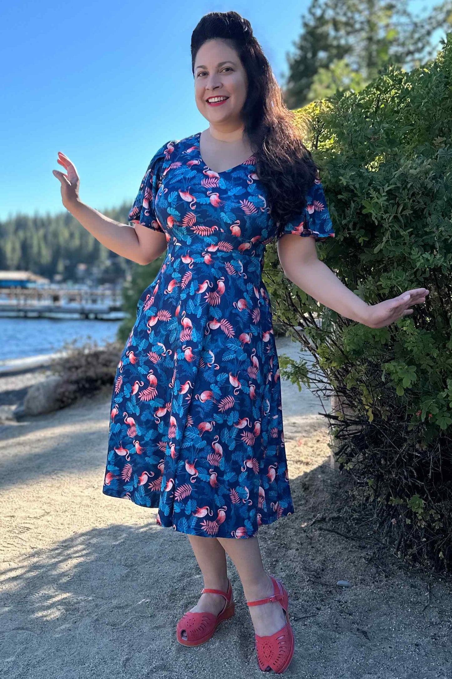 Janice Sleeved Tea Dress In Blue Flamingo & Leaves Print