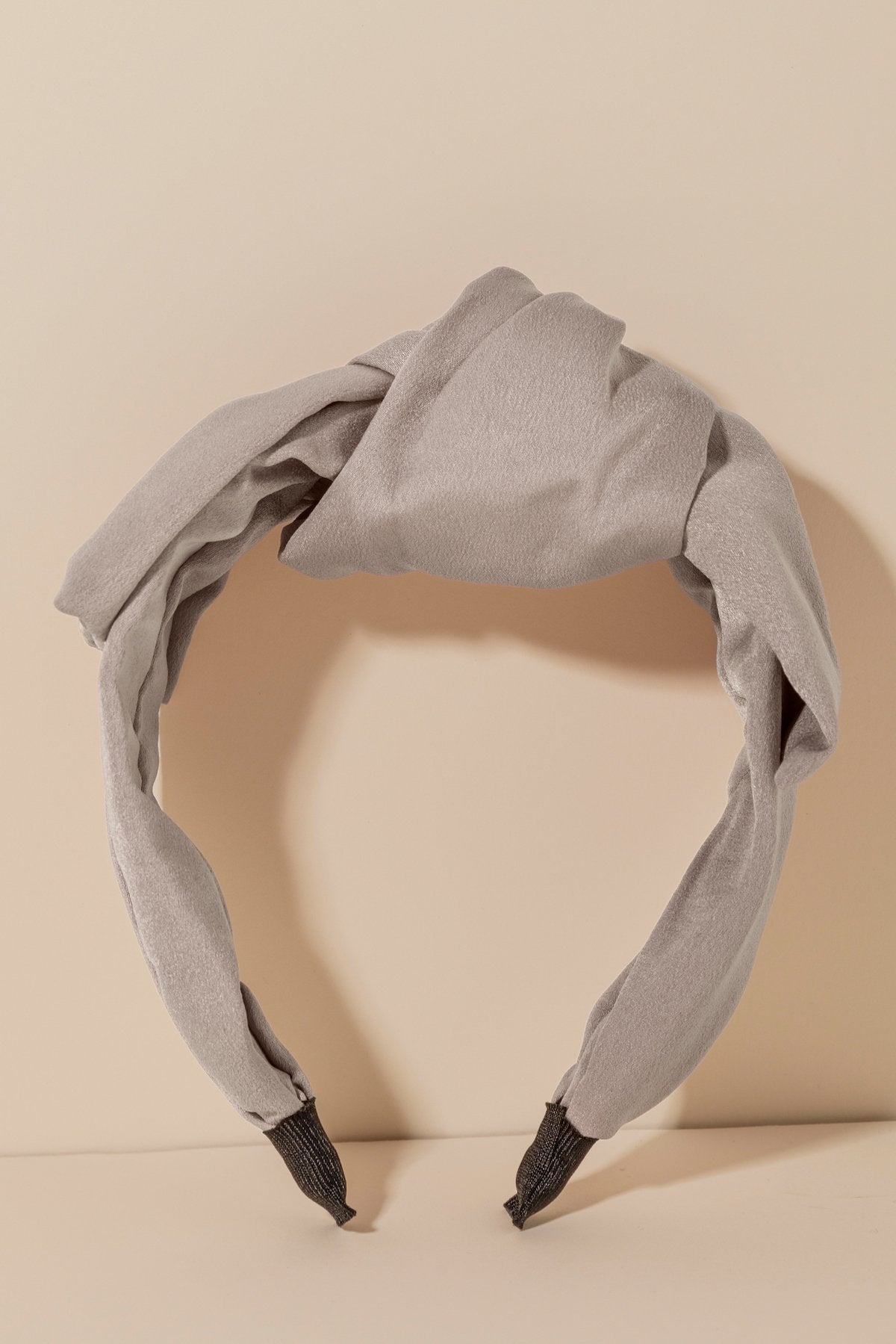 Turbante Bow Sand · Rivera ·