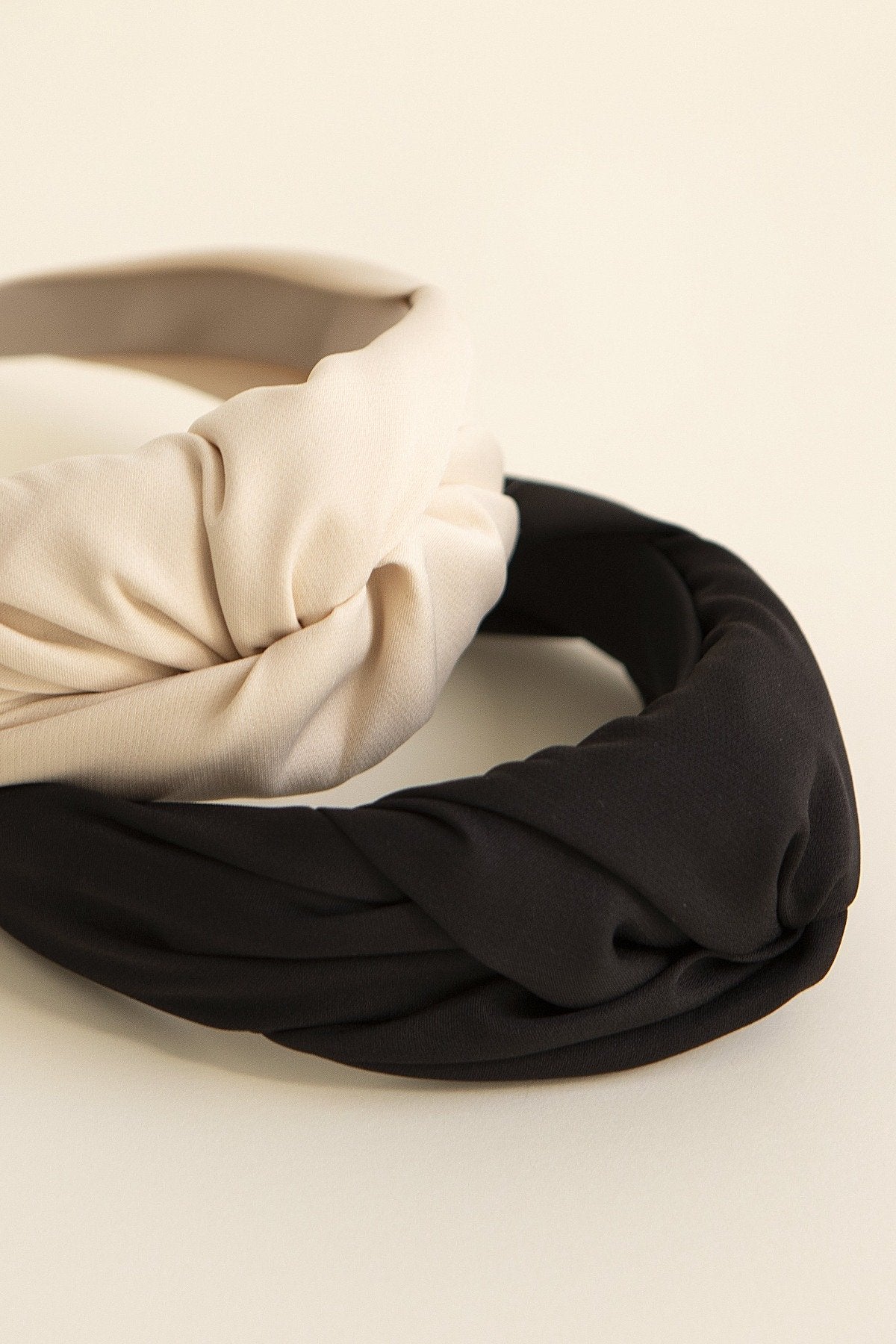 Turbante Nudo Negro · Pretty in Pink ·